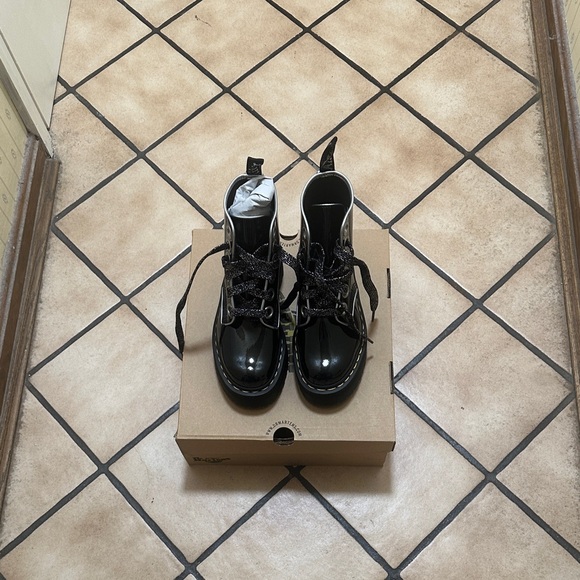 Dr.Martens Platform Patent Black Boots Women’s US size 6 NIB